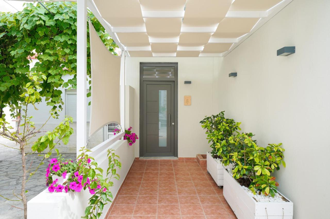 My Happy Place Potos Exterior photo